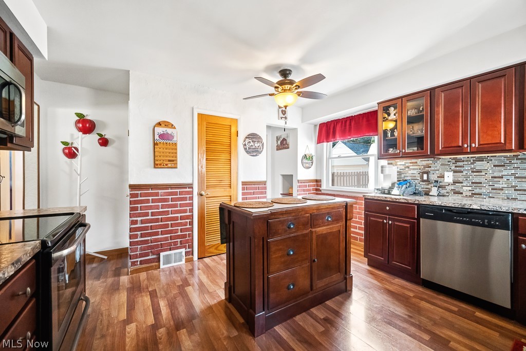 2823 Klusner Avenue Parma OH 44134