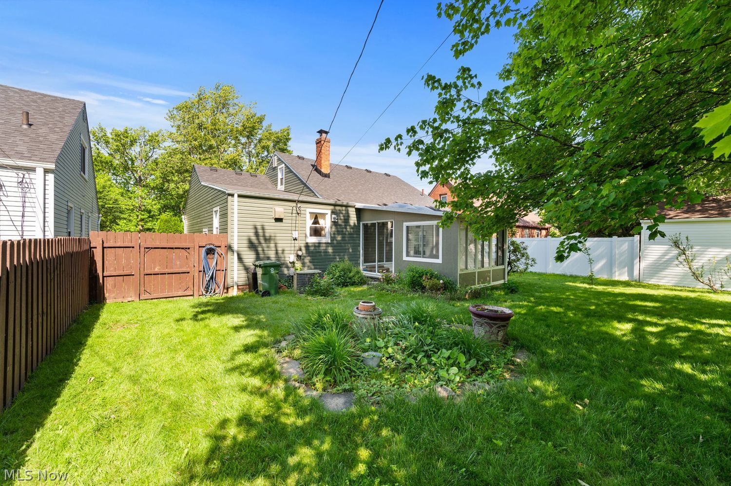 5823 Elmore Drive Parma Heights OH 44130