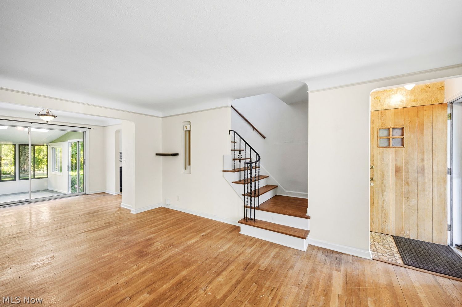 5823 Elmore Drive Parma Heights OH 44130