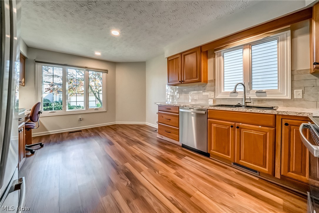 115 Ambleside Way Amherst OH 44001