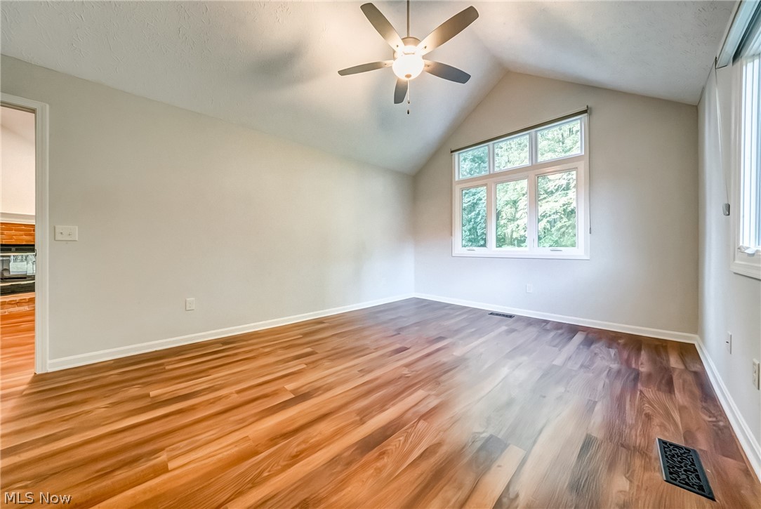 115 Ambleside Way Amherst OH 44001