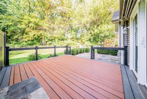 115 Ambleside Way Amherst OH 44001