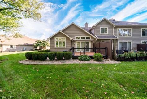 115 Ambleside Way Amherst OH 44001