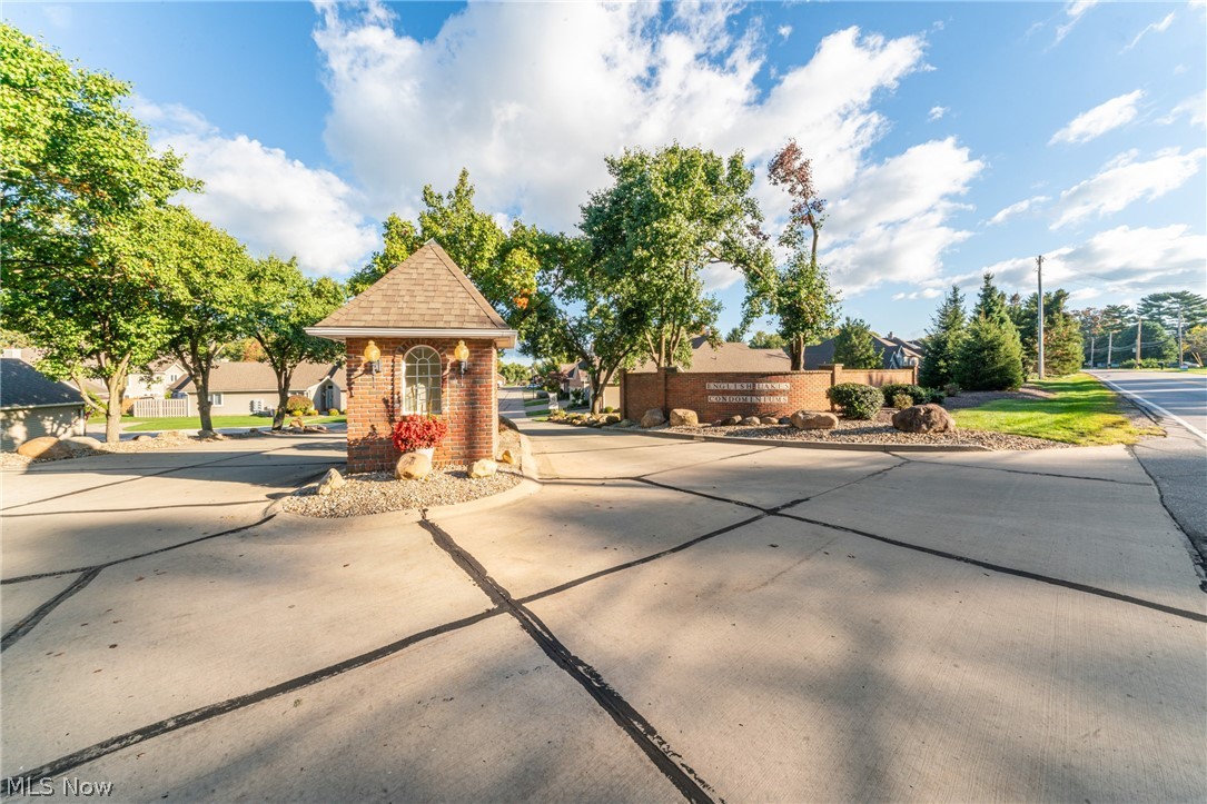 115 Ambleside Way Amherst OH 44001