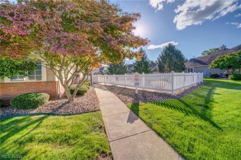 115 Ambleside Way Amherst OH 44001