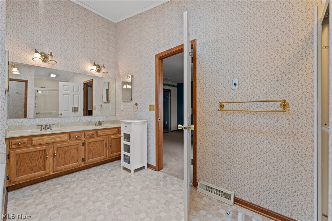 165 Valley Brook Boulevard Hinckley OH 44233