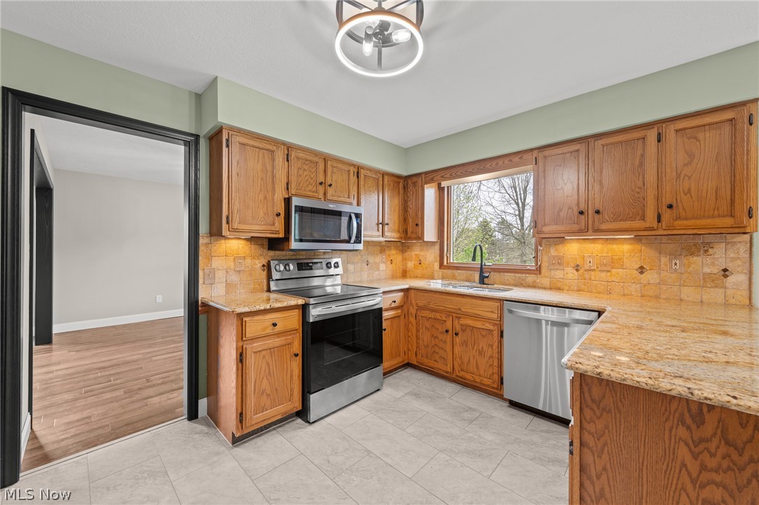 165 Valley Brook Boulevard Hinckley OH 44233