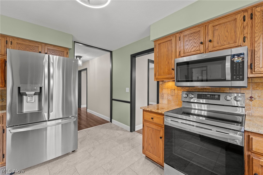 165 Valley Brook Boulevard Hinckley OH 44233