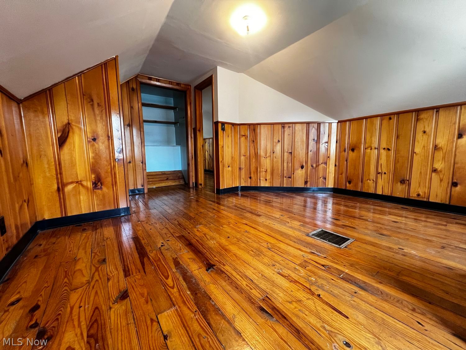 5132 Strawberry Lane Willoughby OH 44094