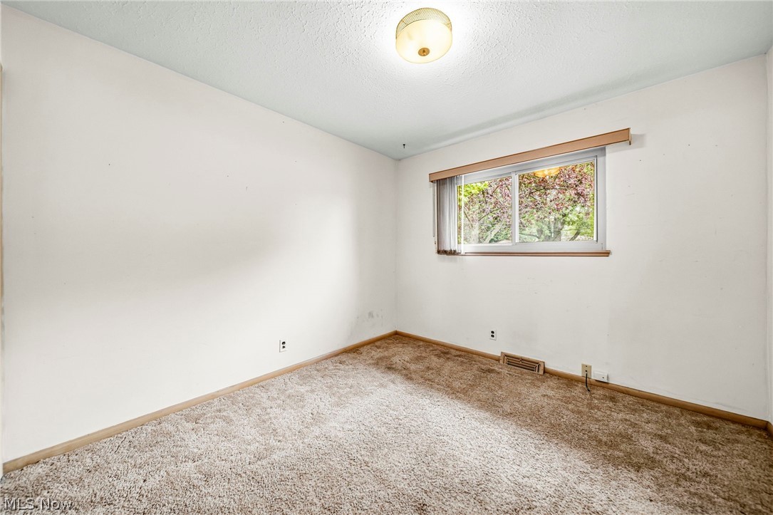 871 Cranbrook Drive Highland Heights OH 44143