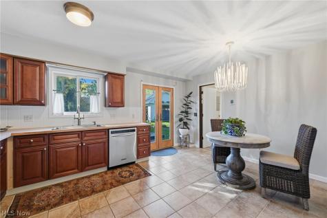 35462 Dewey Drive Eastlake OH 44095