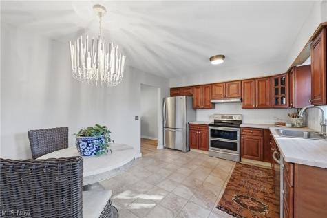 35462 Dewey Drive Eastlake OH 44095