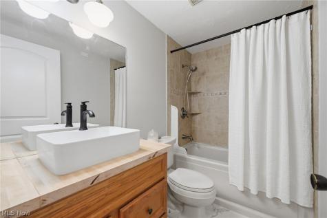 35462 Dewey Drive Eastlake OH 44095