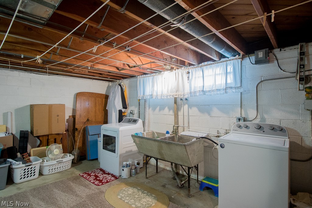 668 E 315th Street Willowick OH 44095