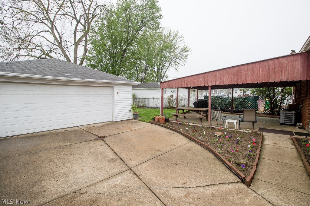 668 E 315th Street Willowick OH 44095