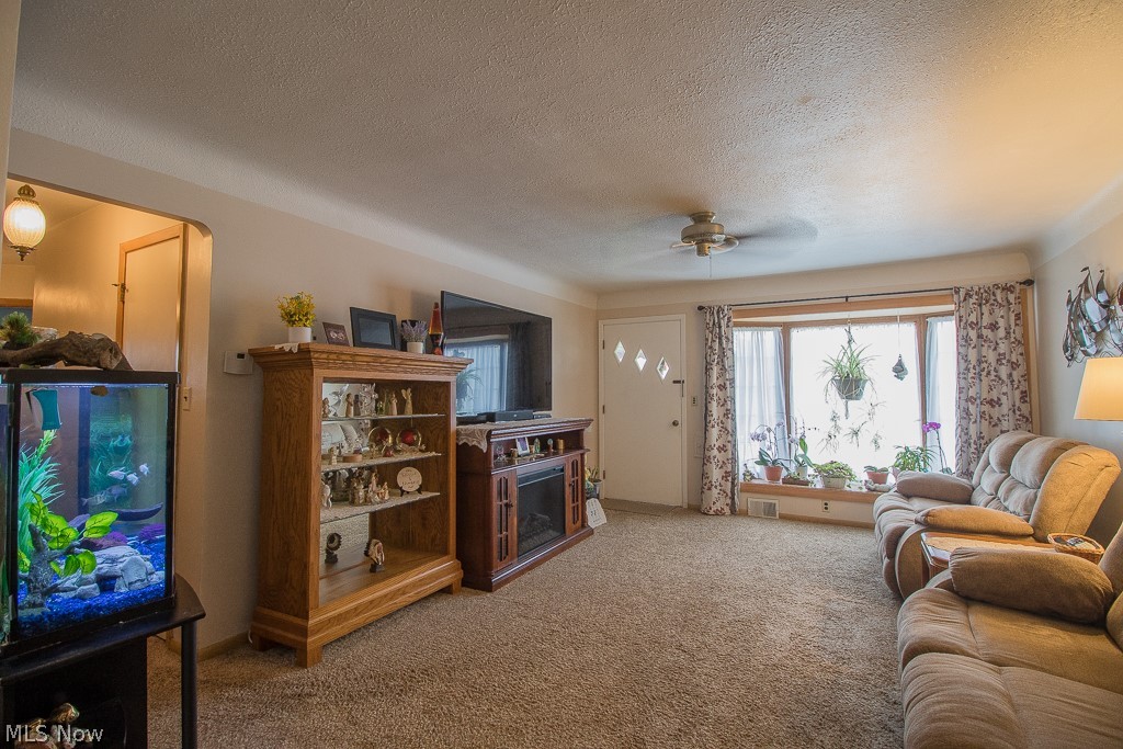668 E 315th Street Willowick OH 44095