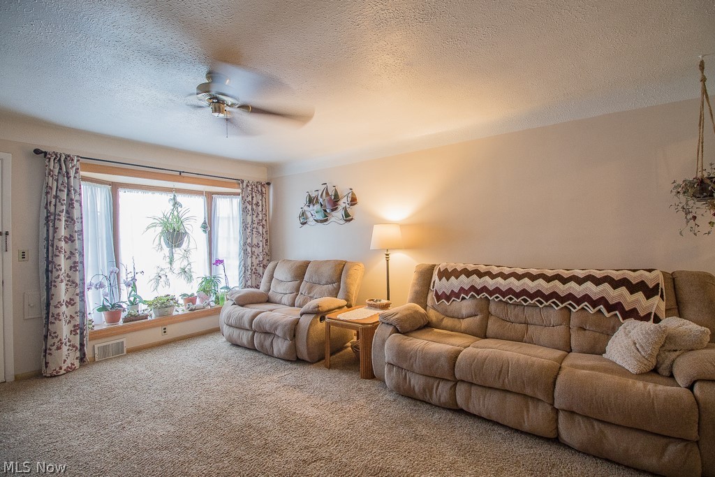668 E 315th Street Willowick OH 44095