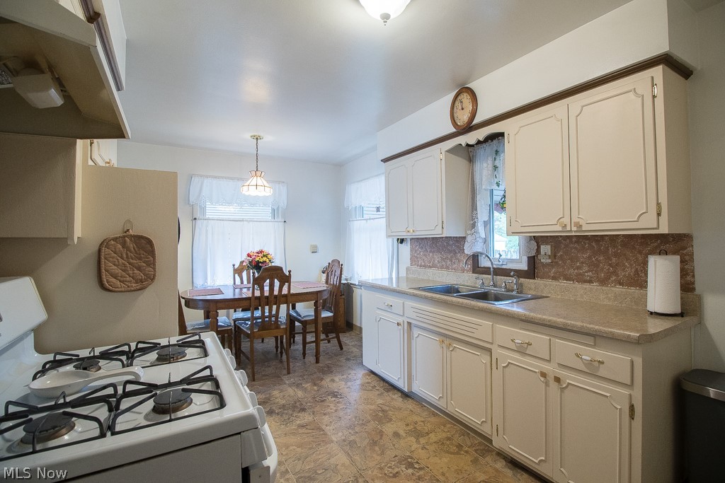668 E 315th Street Willowick OH 44095