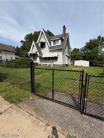 743 Bellevue Avenue Akron OH 44307