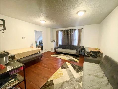 2193 E 35th Street Cleveland OH 44115
