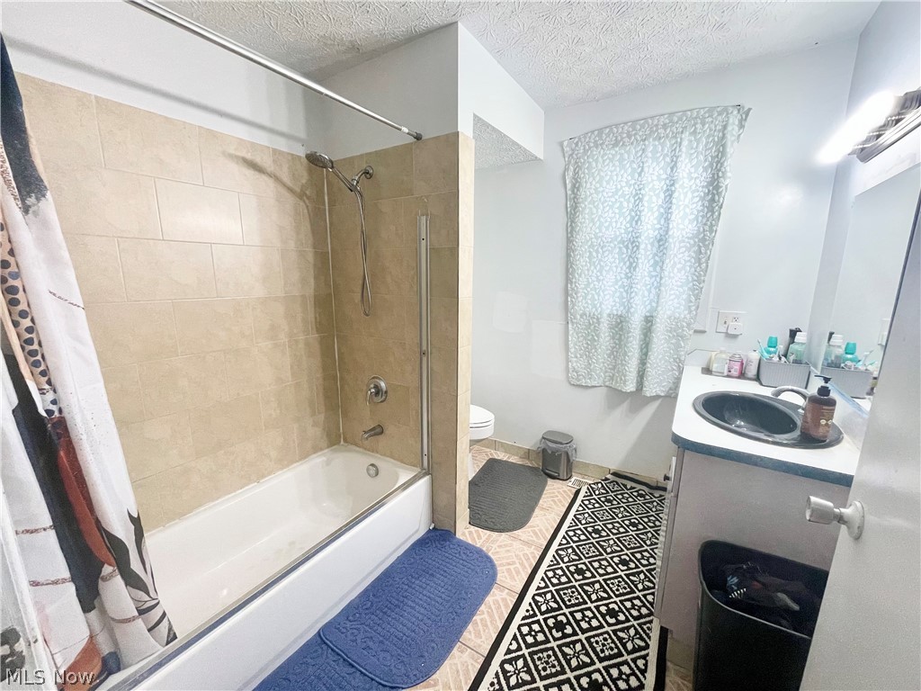 2193 E 35th Street Cleveland OH 44115