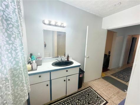 2193 E 35th Street Cleveland OH 44115