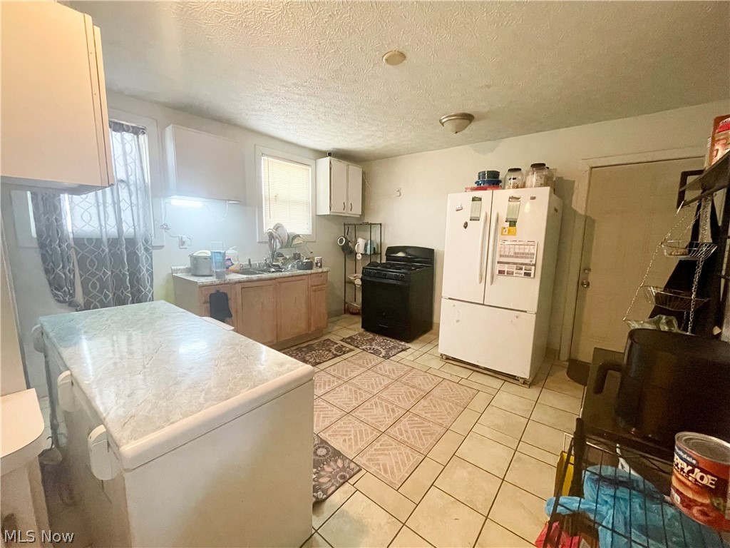 2193 E 35th Street Cleveland OH 44115