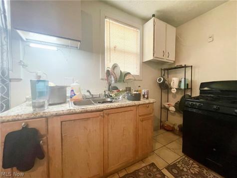 2193 E 35th Street Cleveland OH 44115