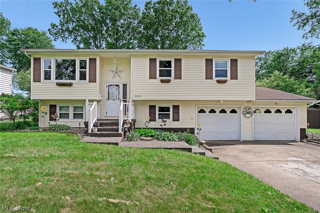 4633 Barrington Drive Austintown OH 44515
