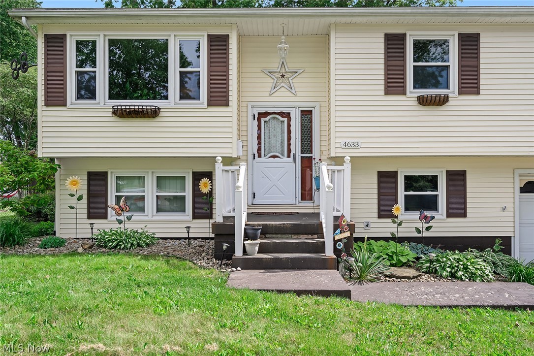 4633 Barrington Drive Austintown OH 44515