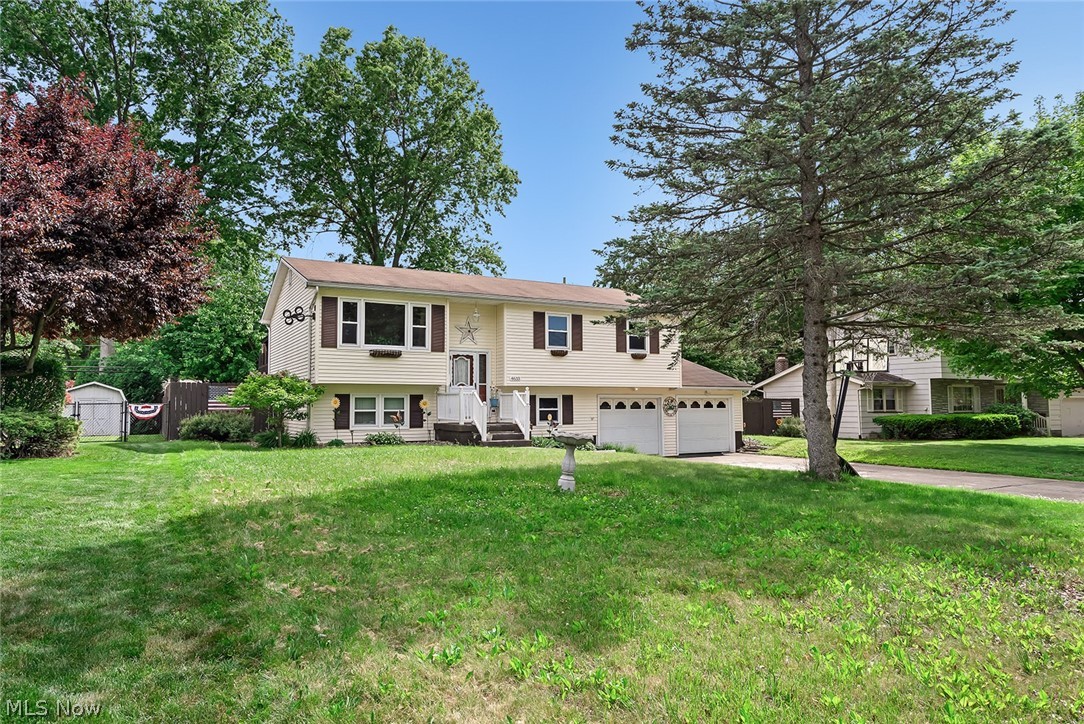 4633 Barrington Drive Austintown OH 44515