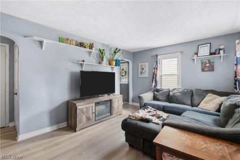 1513 10th Street Cuyahoga Falls OH 44221