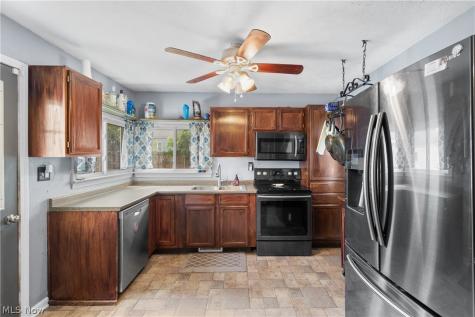 1513 10th Street Cuyahoga Falls OH 44221