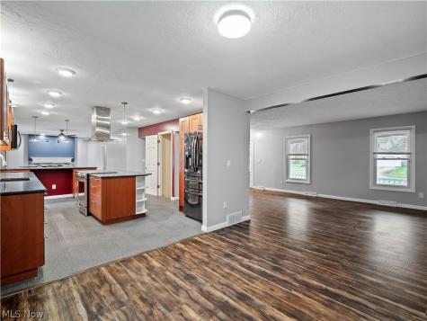 5922 Opal Street North Ridgeville OH 44039