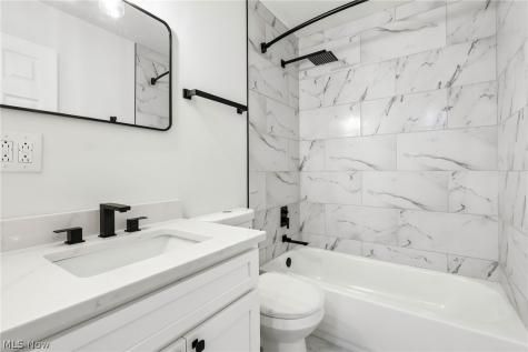 3621 Glencairn Road Shaker Heights OH 44122