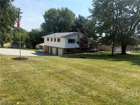 6035 Richville Drive SW Navarre OH 44662