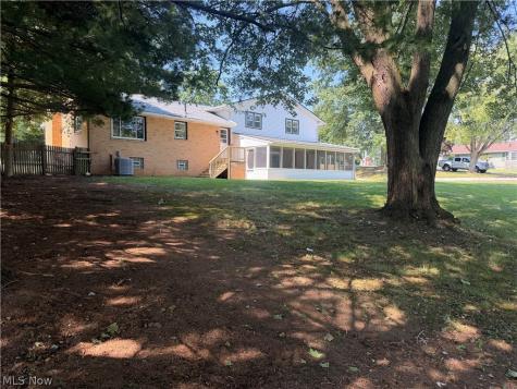 6035 Richville Drive SW Navarre OH 44662