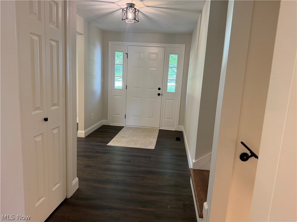 6035 Richville Drive SW Navarre OH 44662
