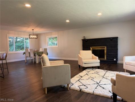 6035 Richville Drive SW Navarre OH 44662