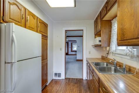1425 Chippewa Avenue Akron OH 44305