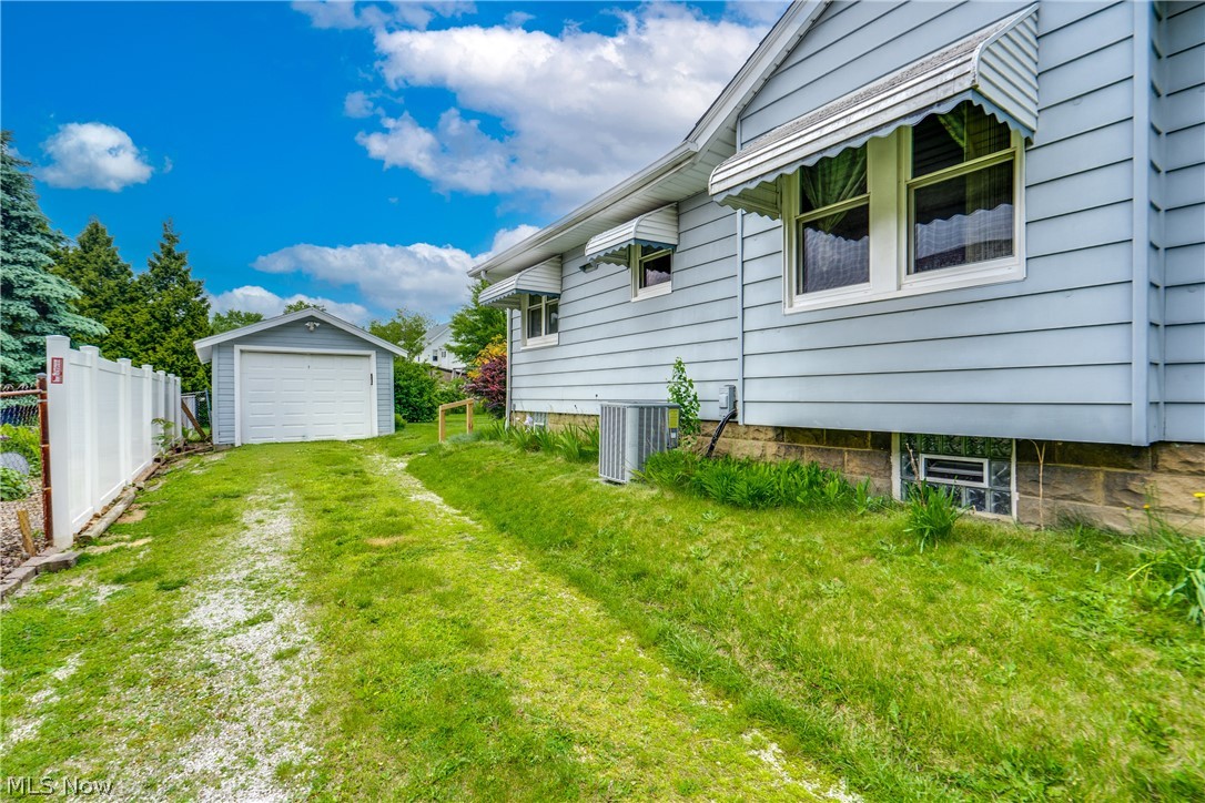 1425 Chippewa Avenue Akron OH 44305