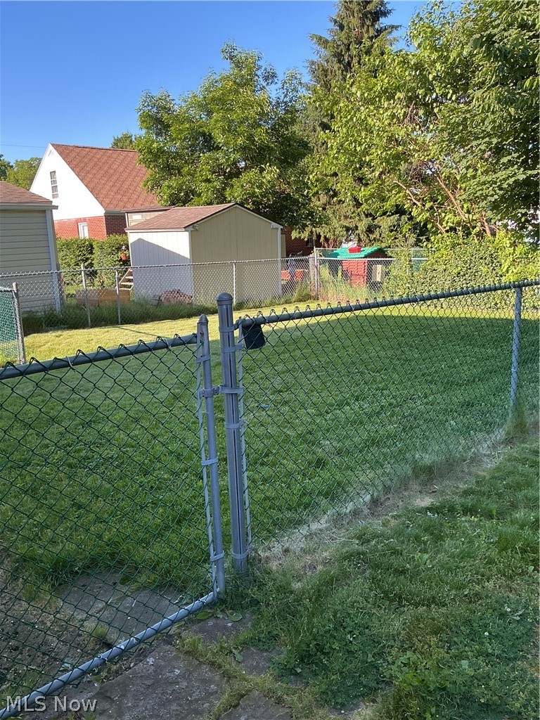 667 Seiberling Street Akron OH 44306