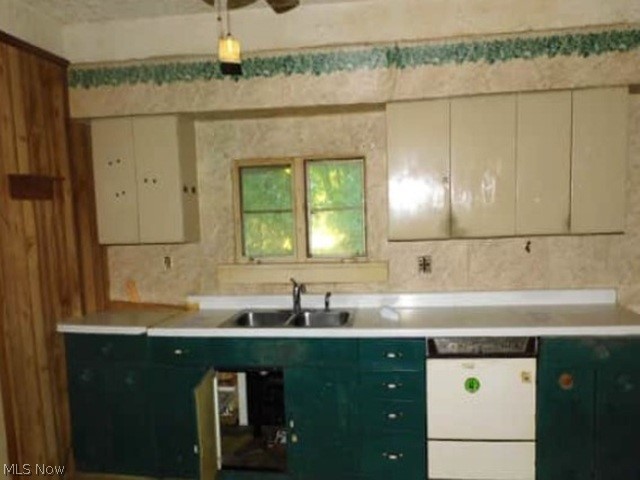 403 S Amboy Road Conneaut OH 44030