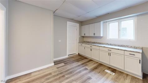 3327 W 56th Street Cleveland OH 44102