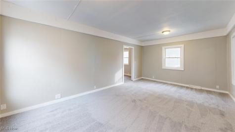 3327 W 56th Street Cleveland OH 44102