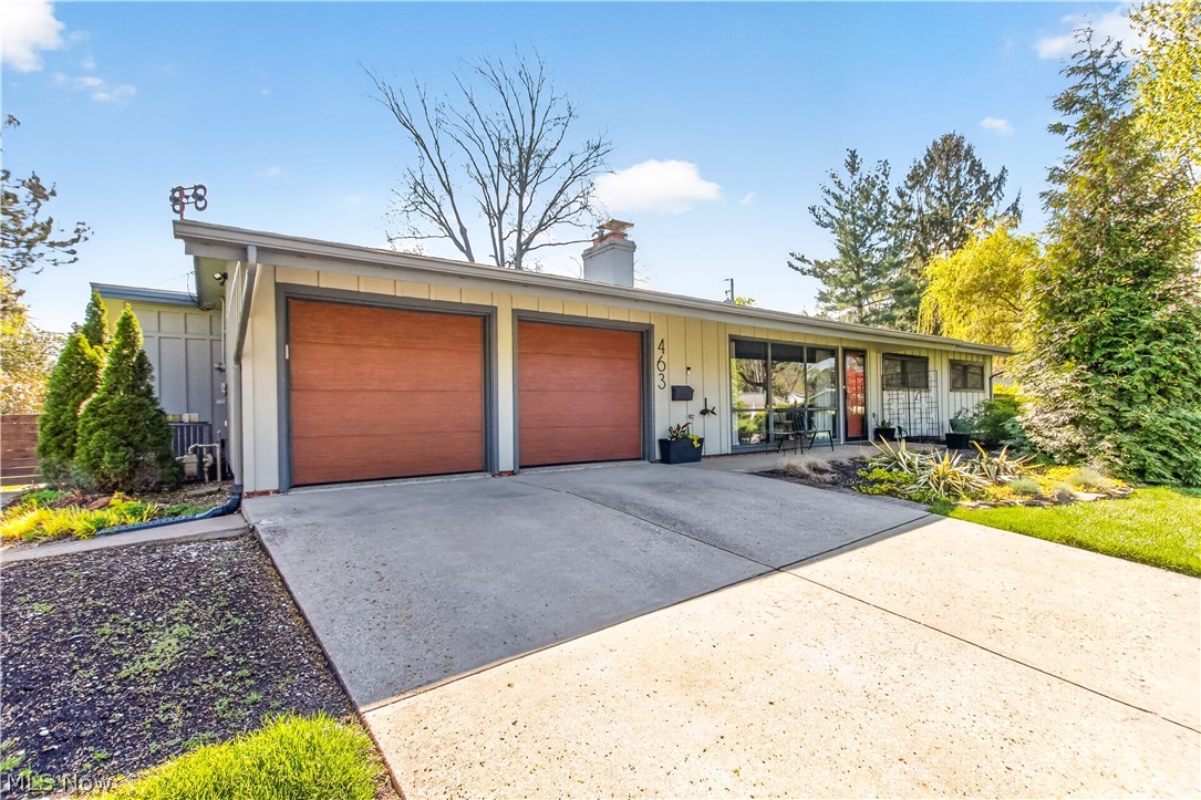 463 Queenswood Drive Bay Village OH 44140