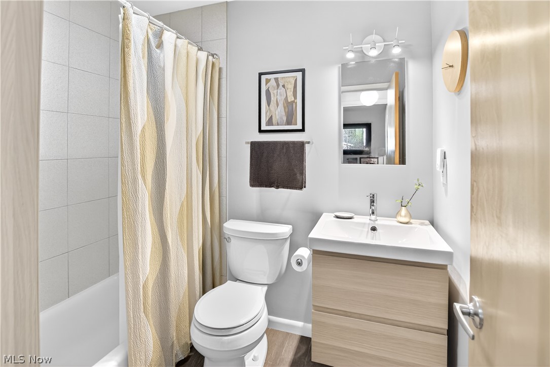 463 Queenswood Drive Bay Village OH 44140