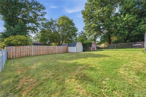 1935 Quayle Drive Akron OH 44312