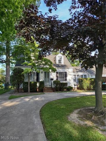 625 Humiston Drive Bay Village OH 44140