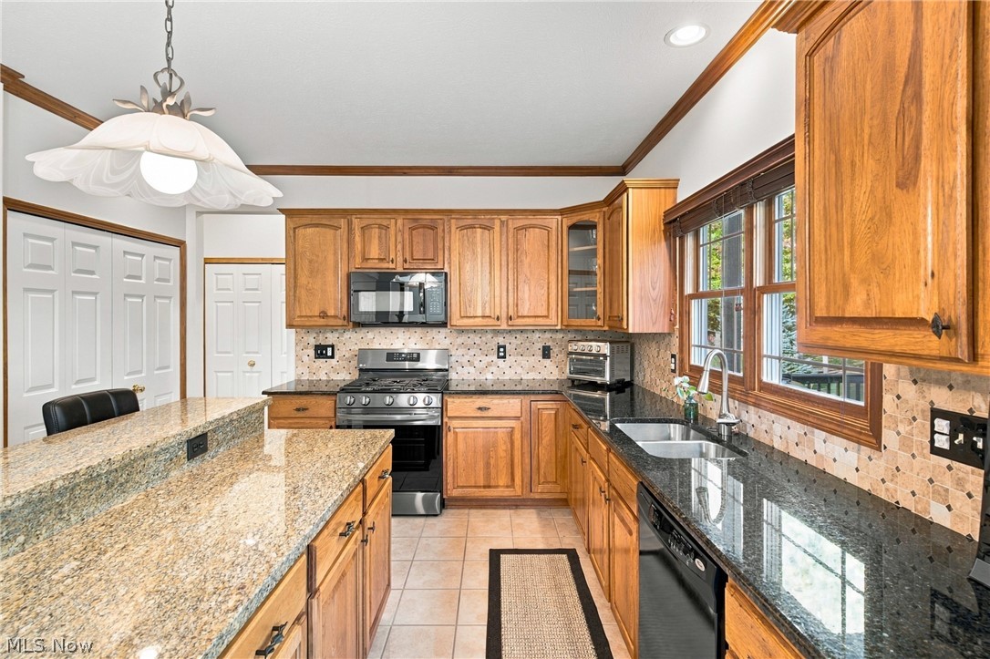11627 Fox Strongsville OH 44149
